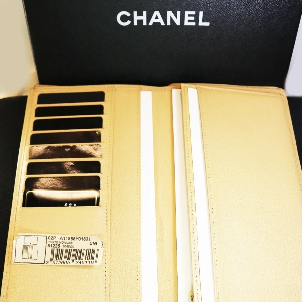 Chanel Porte Monnaie Tan Leather Wallet with Gold Tone CC Logo EUC